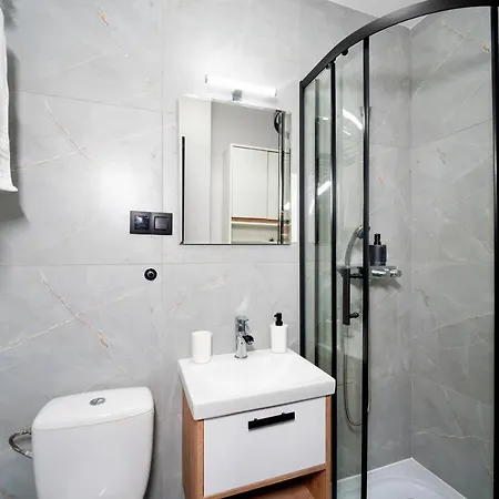 Lägenhet Obok Metra! Apartmenty Natural *