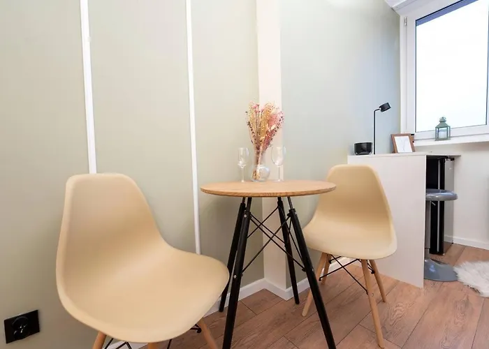 Obok Metra! Apartmenty Natural